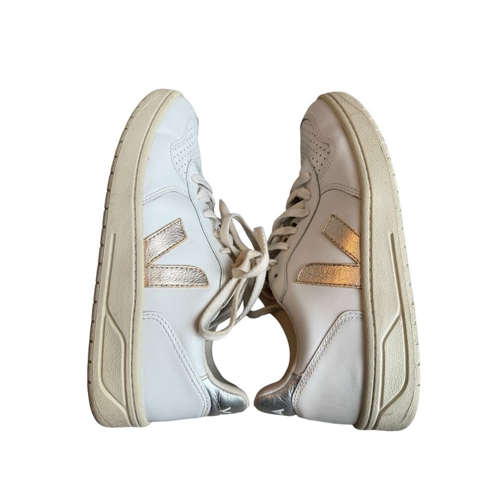 VEJA V-10 White Leather Sneakers Gold V Logo Silver Heel EUR 40 US 9 - Picture 5 of 8